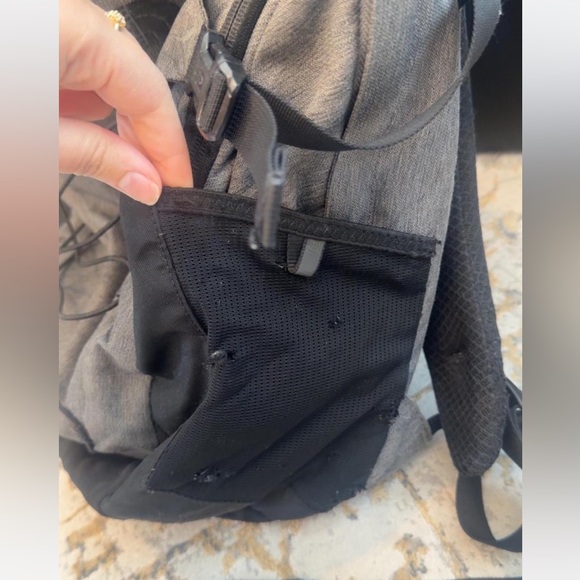 Grey and black The North Face backpack - Picture 6 of 8